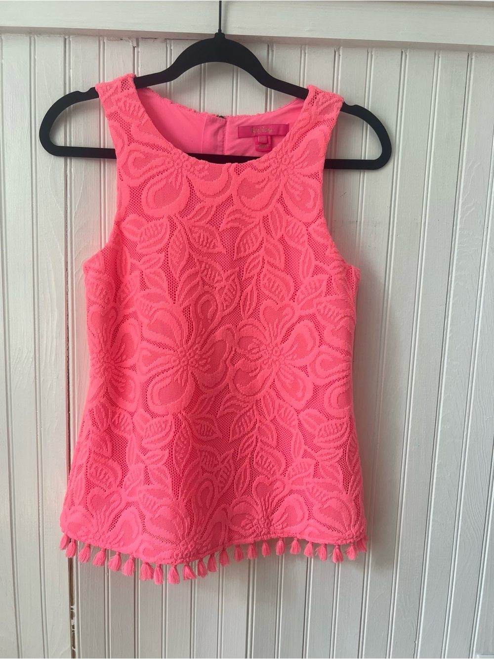 Lilly Pulitzer XS Neon Pink Floral Lace Tank Top Tassel Hem Gold Zip Resort